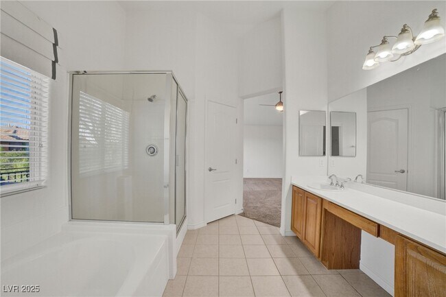 Building Photo - 7425 Glorious Sun Dr