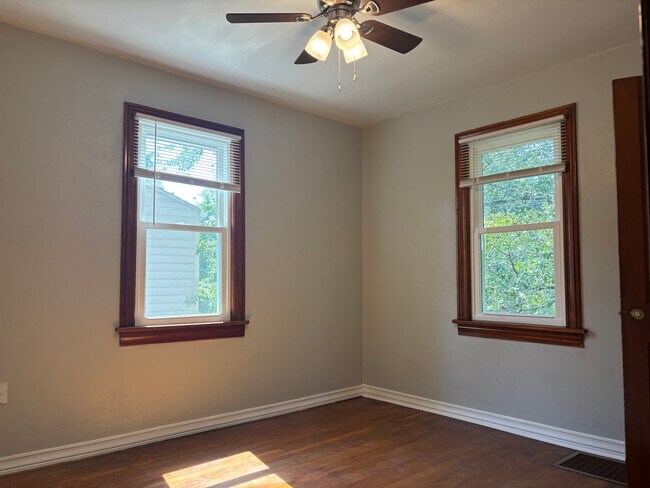 Building Photo - 3064 Alby St