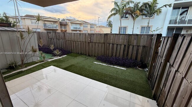 Building Photo - 4330 NW 79th Ave