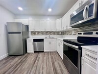 Building Photo - 9357 SW 77th Ave