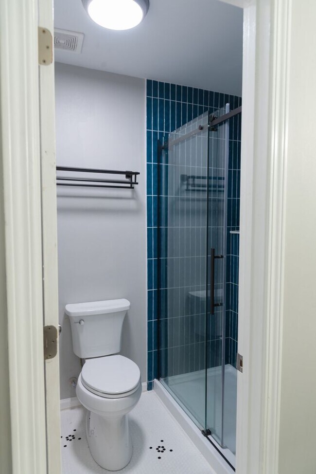 Building Photo - WHITNEY PINES - 3 Bedroom Home located in ...