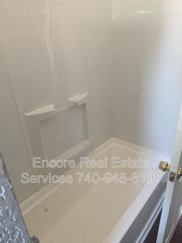 Building Photo - 144 1/2 S 3rd St