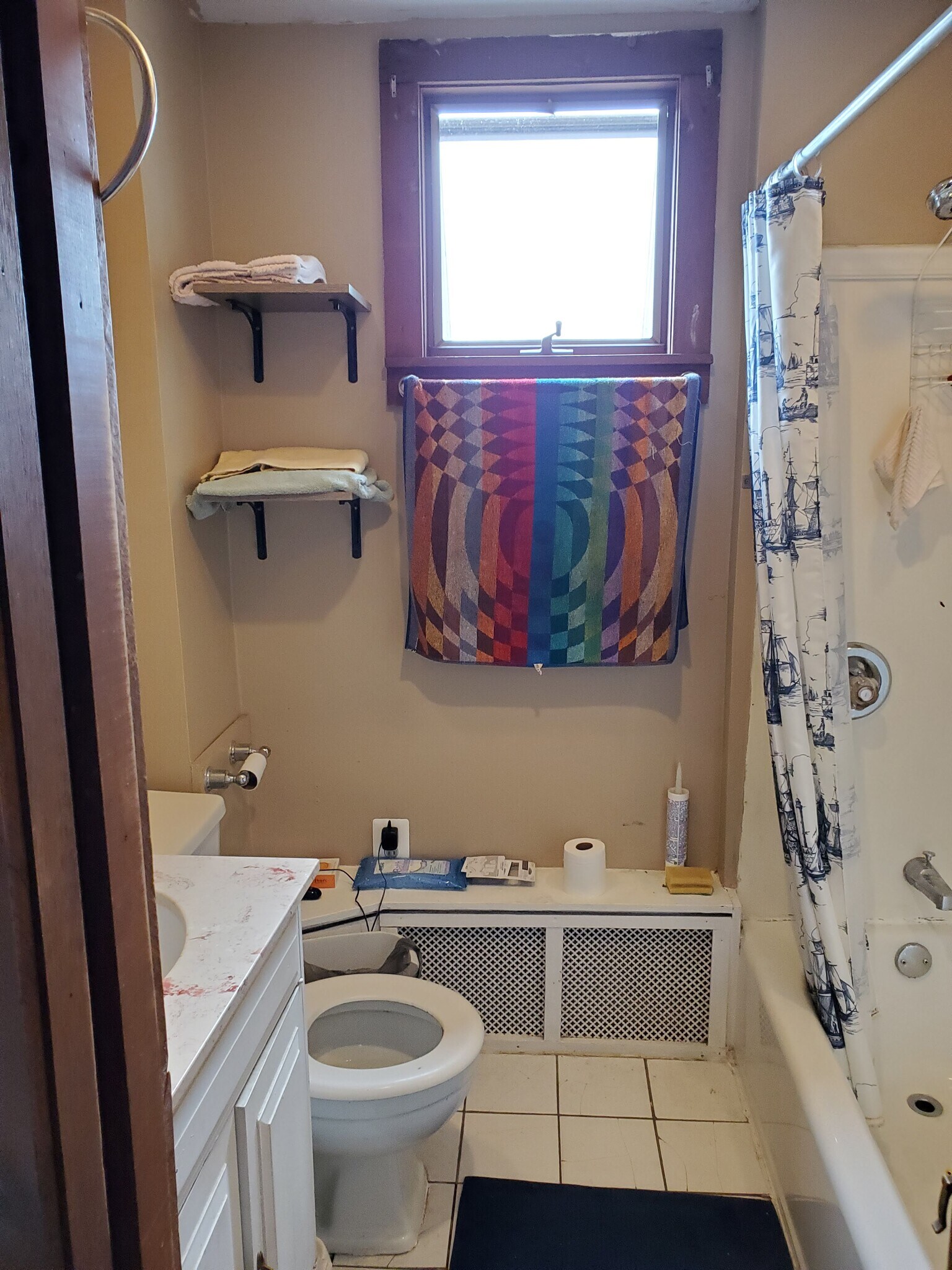 Building Photo - 1046 E Broadway