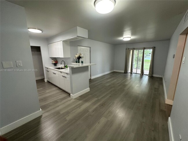 Building Photo - 15330 SW 106th Terrace
