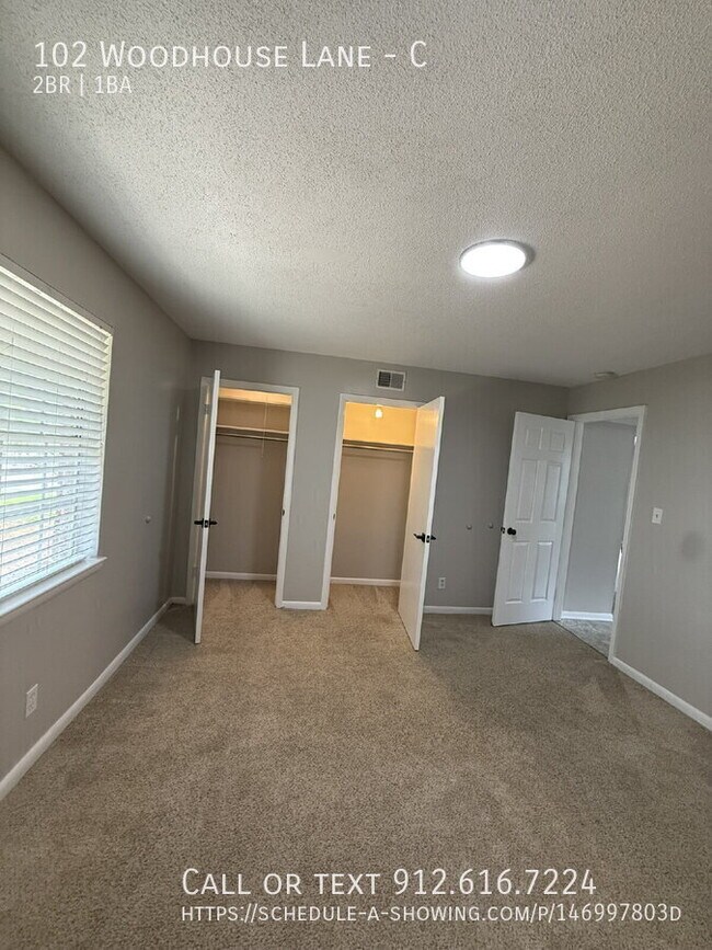 Building Photo - 102 Woodhouse Ln