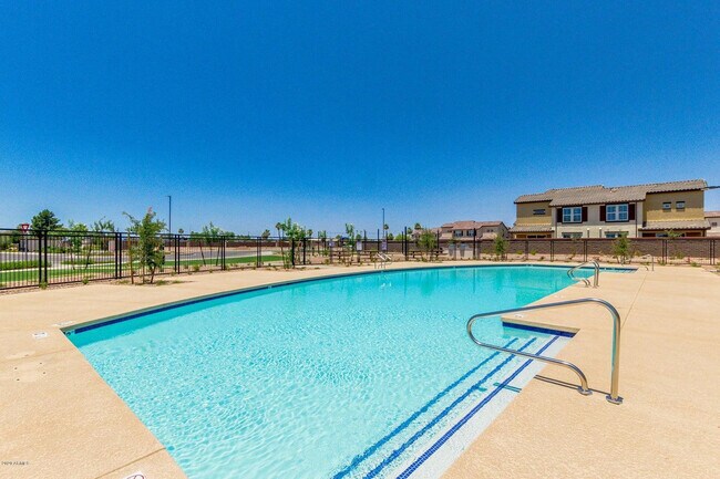 Building Photo - 1255 N Arizona Ave