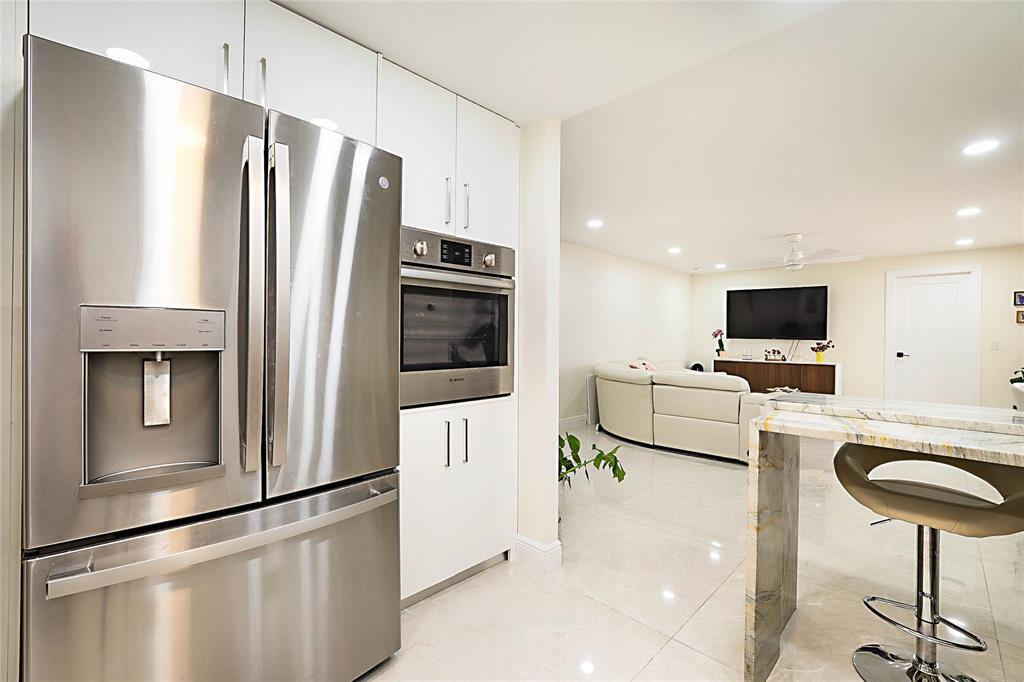 Building Photo - 2800 N Ocean Dr