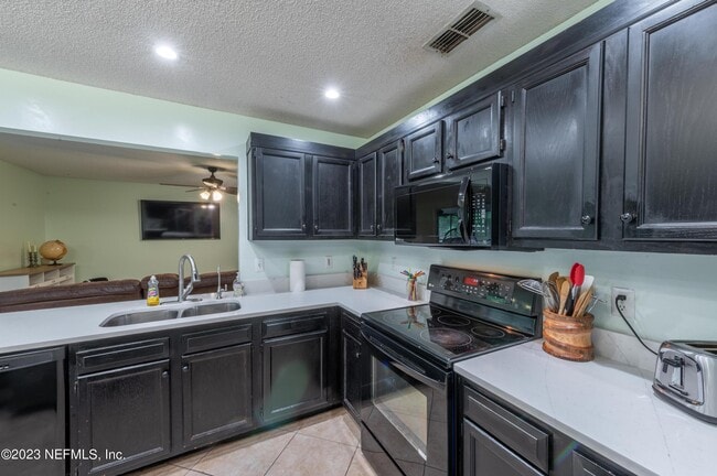 Building Photo - 2746 Grayton Ct