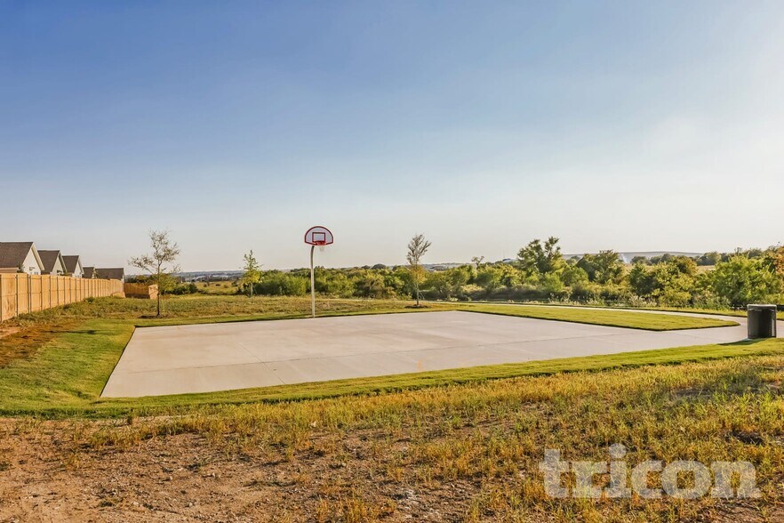 Building Photo - 10712 Cowhide Ln