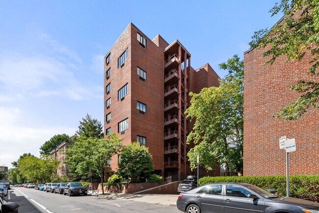 Building Photo - 19 Chauncy St