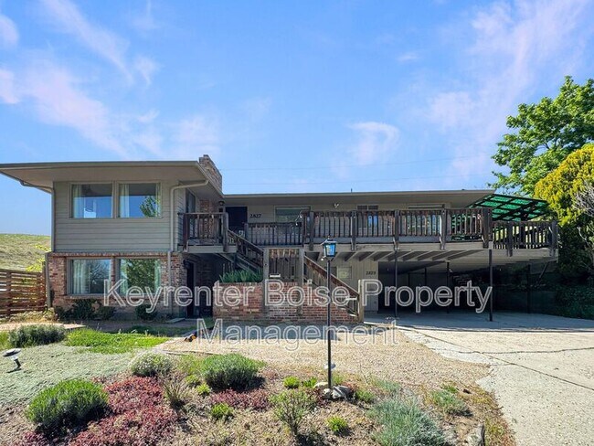 Primary Photo - 2827 N Bogus Basin Rd