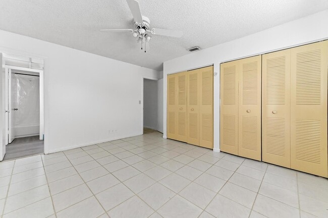 Building Photo - 12467 Westhampton Cir