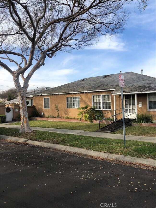 Building Photo - 17039 Crenshaw Blvd
