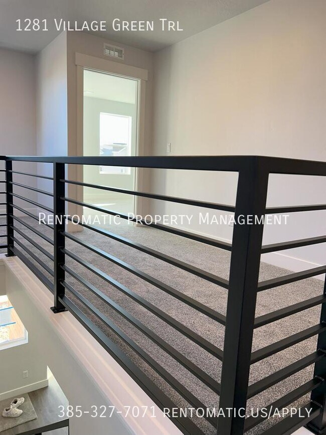 Building Photo - 1281 Vlg Grn Trl
