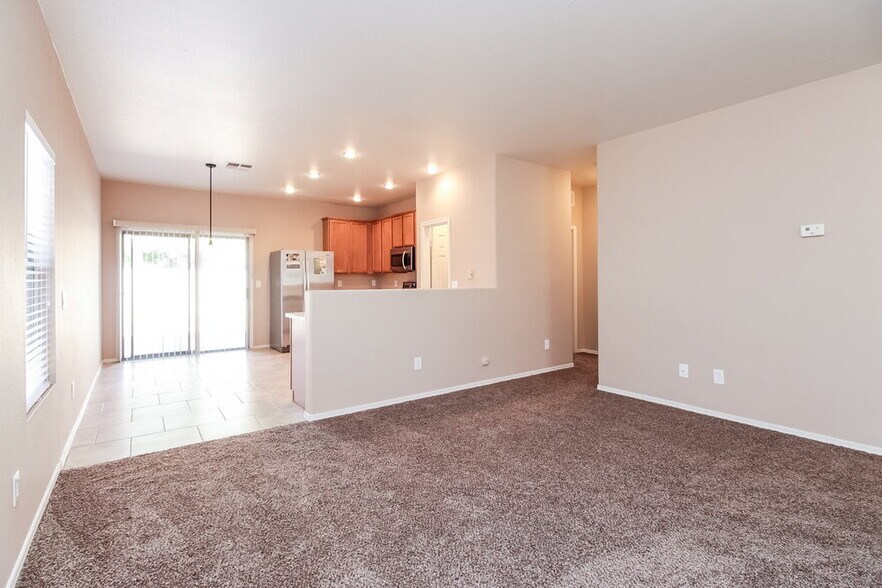 Building Photo - 2924 W Allens Peak Dr