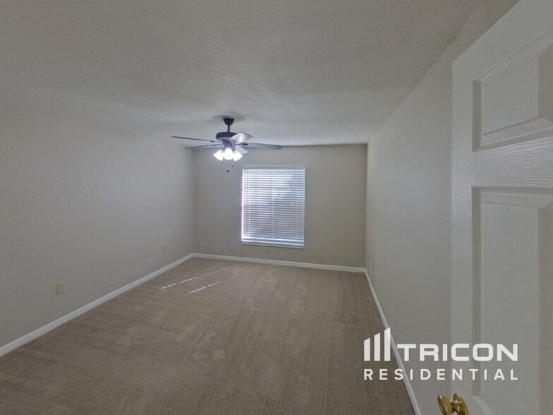 Building Photo - 3323 W Marcum St
