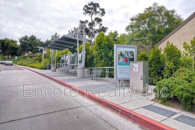 Building Photo - 8545 Villa La Jolla Dr
