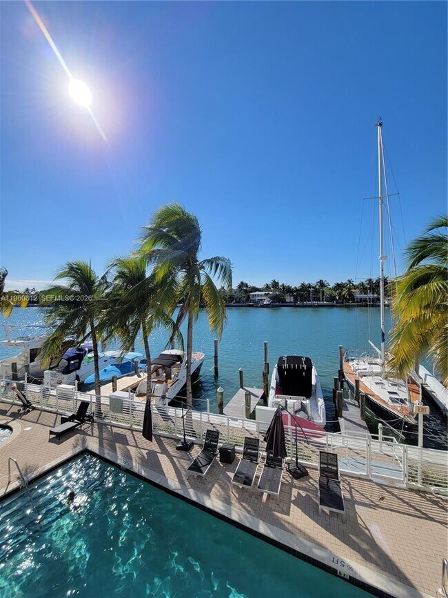 Building Photo - 6580 Indian Creek Dr