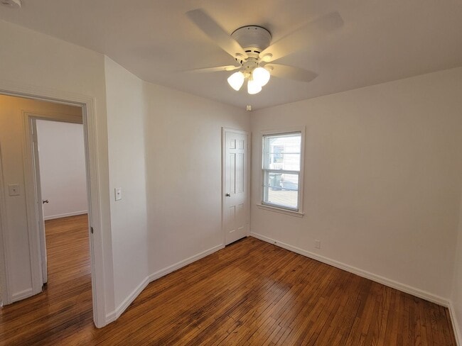 Building Photo - 3 Bed 2 Bath House