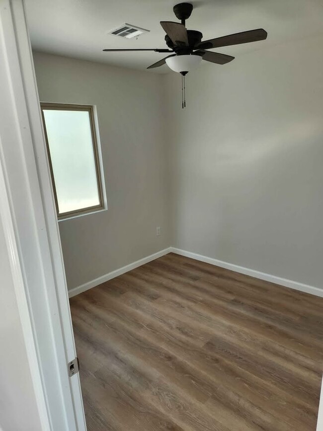 Building Photo - 155 Fisher Ct