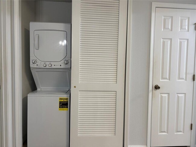 Building Photo - 575 Oakleaf Plantation Pkwy