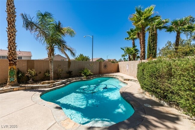 Building Photo - 9157 S Sleeping Tree St