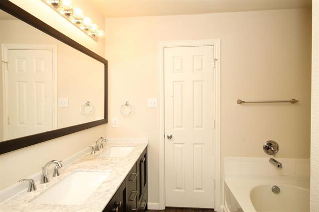 Building Photo - 1108 Honeywell Dr