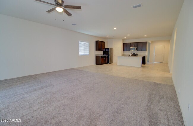 Building Photo - 43833 Yucca Ln
