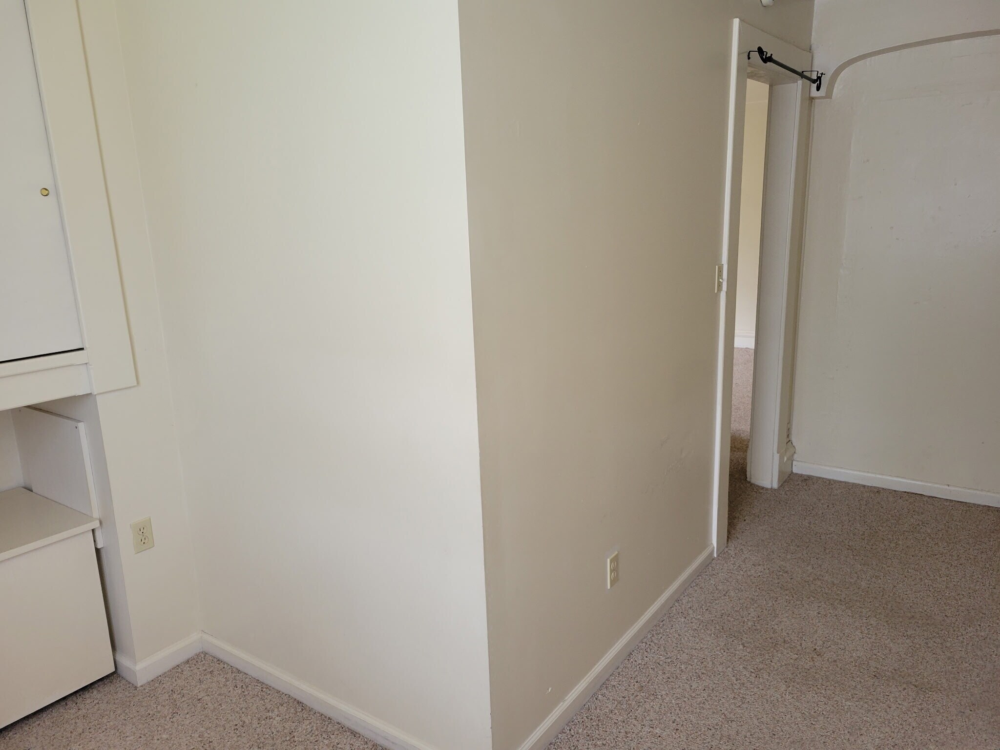 Building Photo - 320 N Penn St