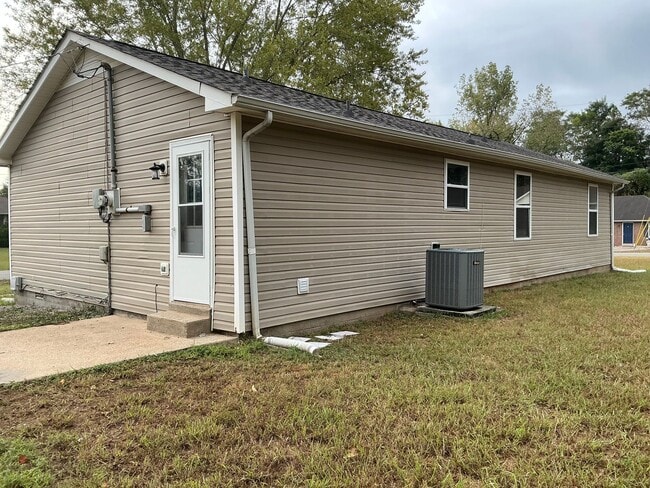 Building Photo - 239 Orleans Dr
