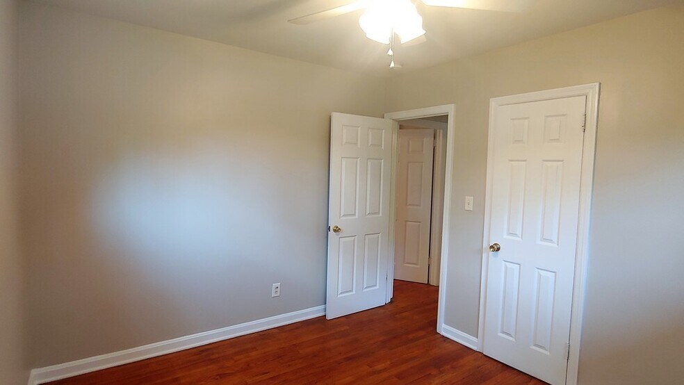 Building Photo - 1589 Tanager Cir