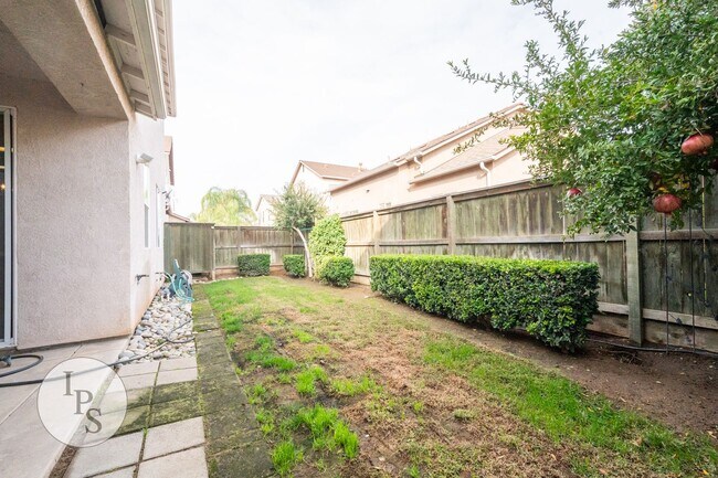 Building Photo - 1717 Glen Dunbar Ln