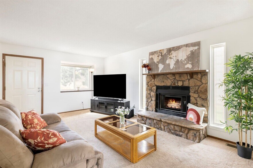 Building Photo - 3112 Vail Pass Dr