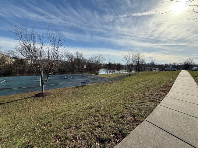 Building Photo - 569 Parkgate Dr