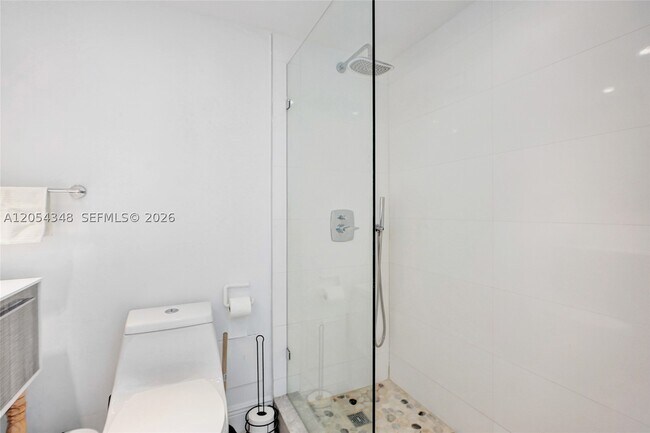 Building Photo - 6770 Indian Creek Dr