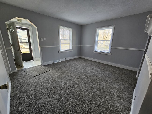 Primary Photo - 6828 Meadow Ave