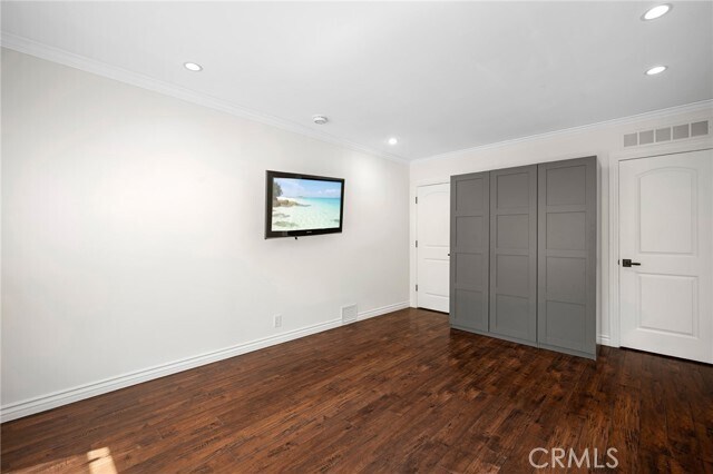 Building Photo - 1560 Ridgeway Dr