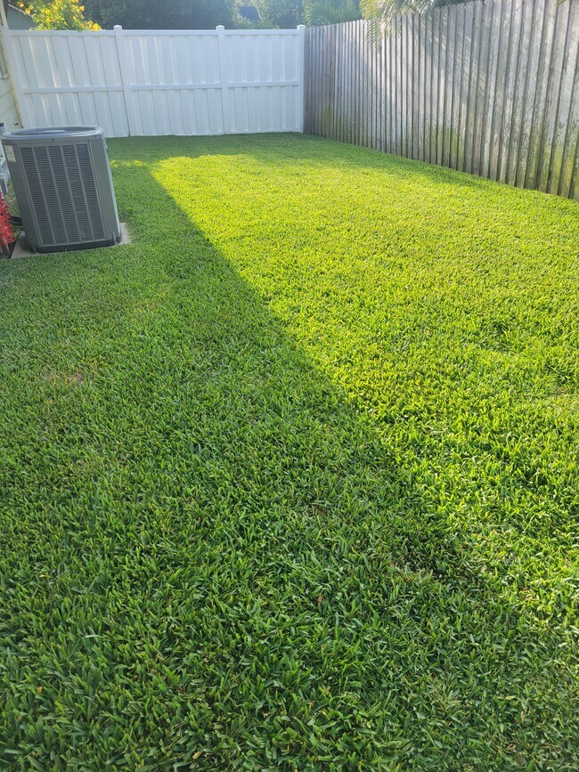 Building Photo - 1240 13th St N