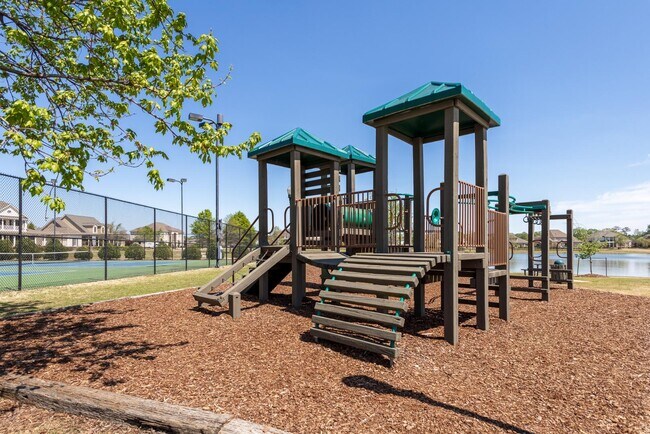 Building Photo - 30 Cypress Grove Ln SW