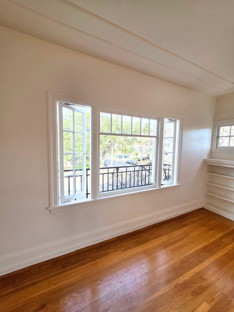 Building Photo - 1621 E 38th St