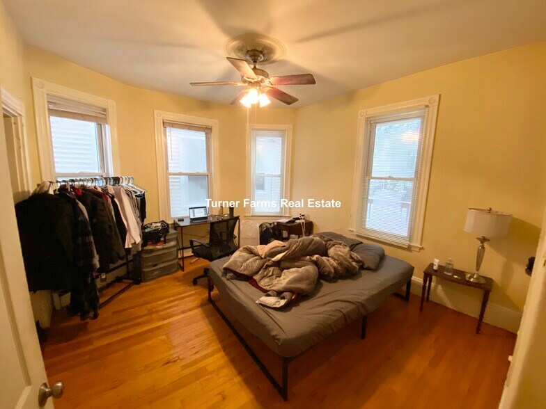 Building Photo - 34 Cherokee St