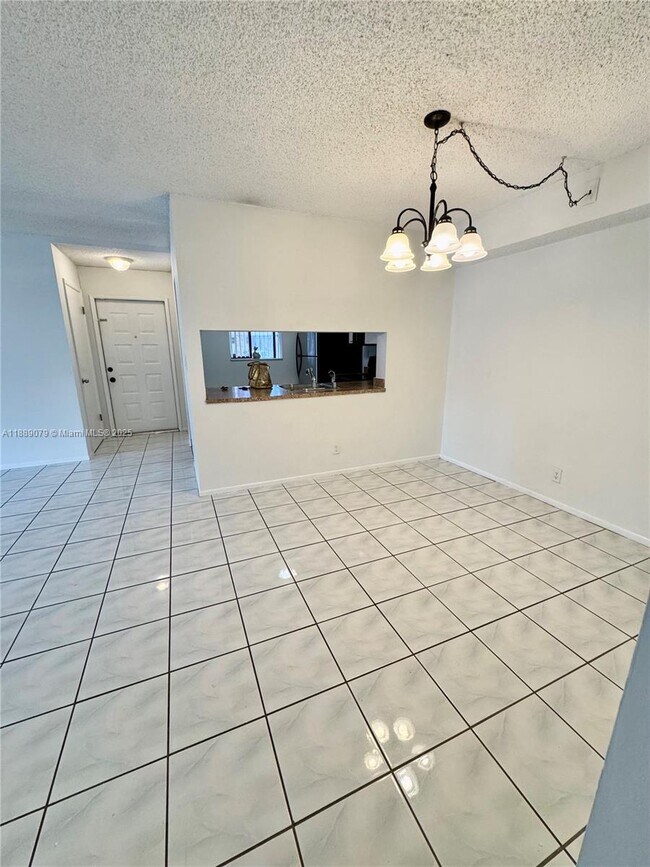 Building Photo - 110 Gardens Dr