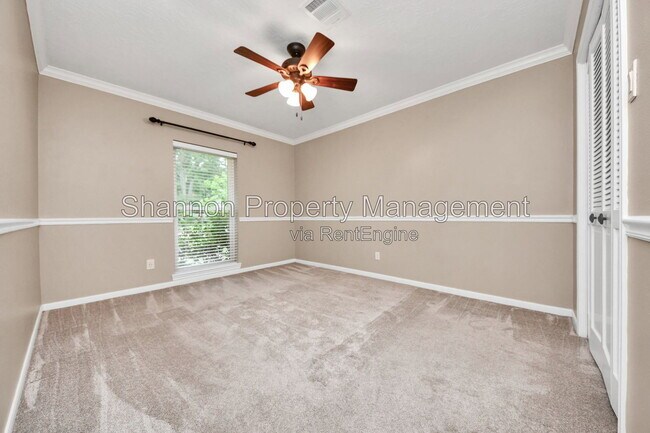 Building Photo - 15818 Sweetwater Creek Dr