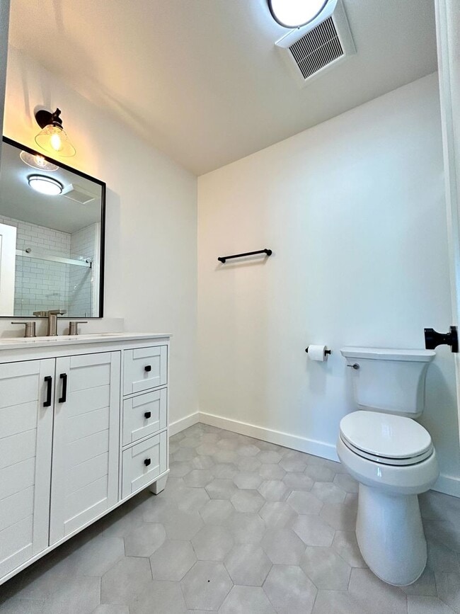 Building Photo - 1-Bed/1-Bath Near Downtown San Luis Obispo and Cal Poly