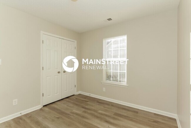 Building Photo - 3 Bedroom Pet-Friendly Home in Mooresville...