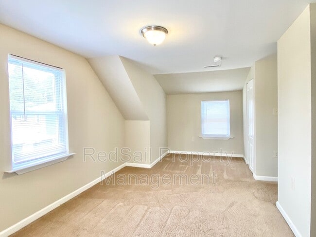 Building Photo - 214 Brightwood Ave