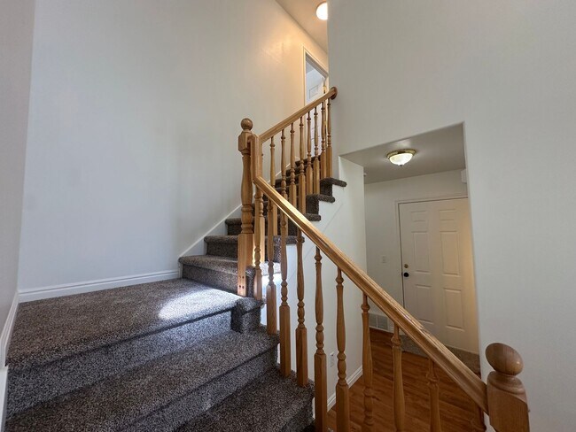 Building Photo - Freshly Painted, New Carpet Throughout - Home For Rent In Springville!!!