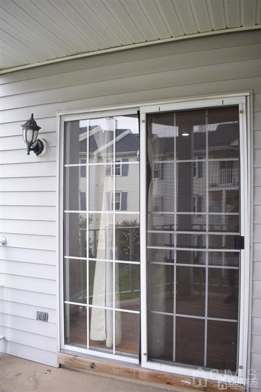 Building Photo - 61 Brighton Way