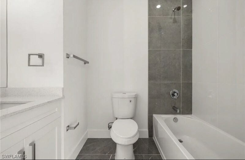 Building Photo - 905 Wabasso Ct