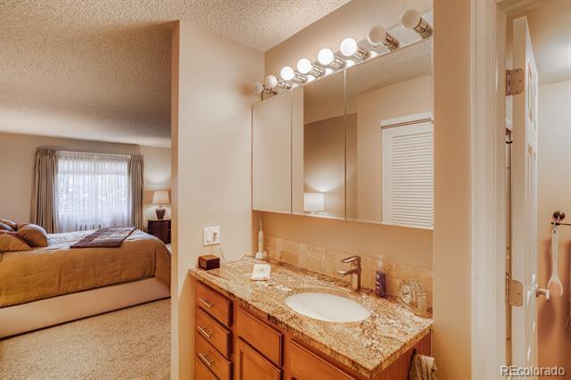 Building Photo - 14091 E Marina Dr